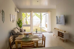 Living area - Modern Gated Retreat w/Pool Near Santa Tecla and Beach (Zaragoza)