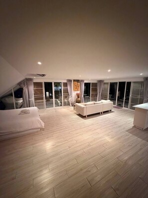 Apartment, 1 Bedroom, Balcony, Garden View - Romantic Beachside Retreat With Breathtaking Views (Thap Sakae)