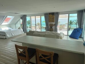 Apartment, 1 Bedroom, Balcony, Garden View - Romantic Beachside Retreat With Breathtaking Views (Thap Sakae)