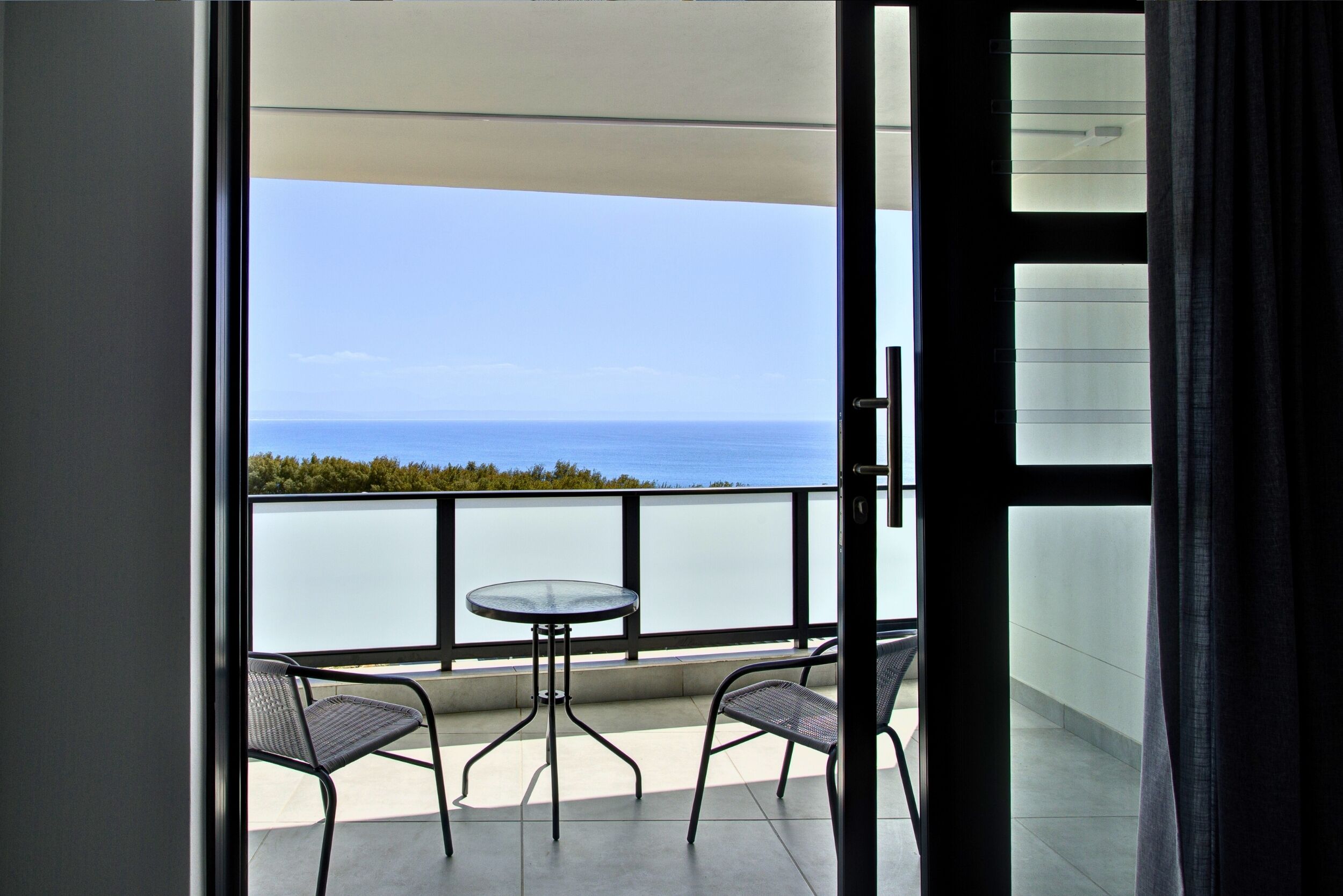 Executive Suite, Ocean View | In-room safe, iron/ironing board, free WiFi