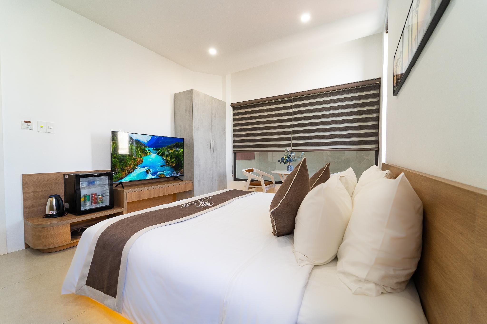 Basic Double Room | Free WiFi, bed sheets