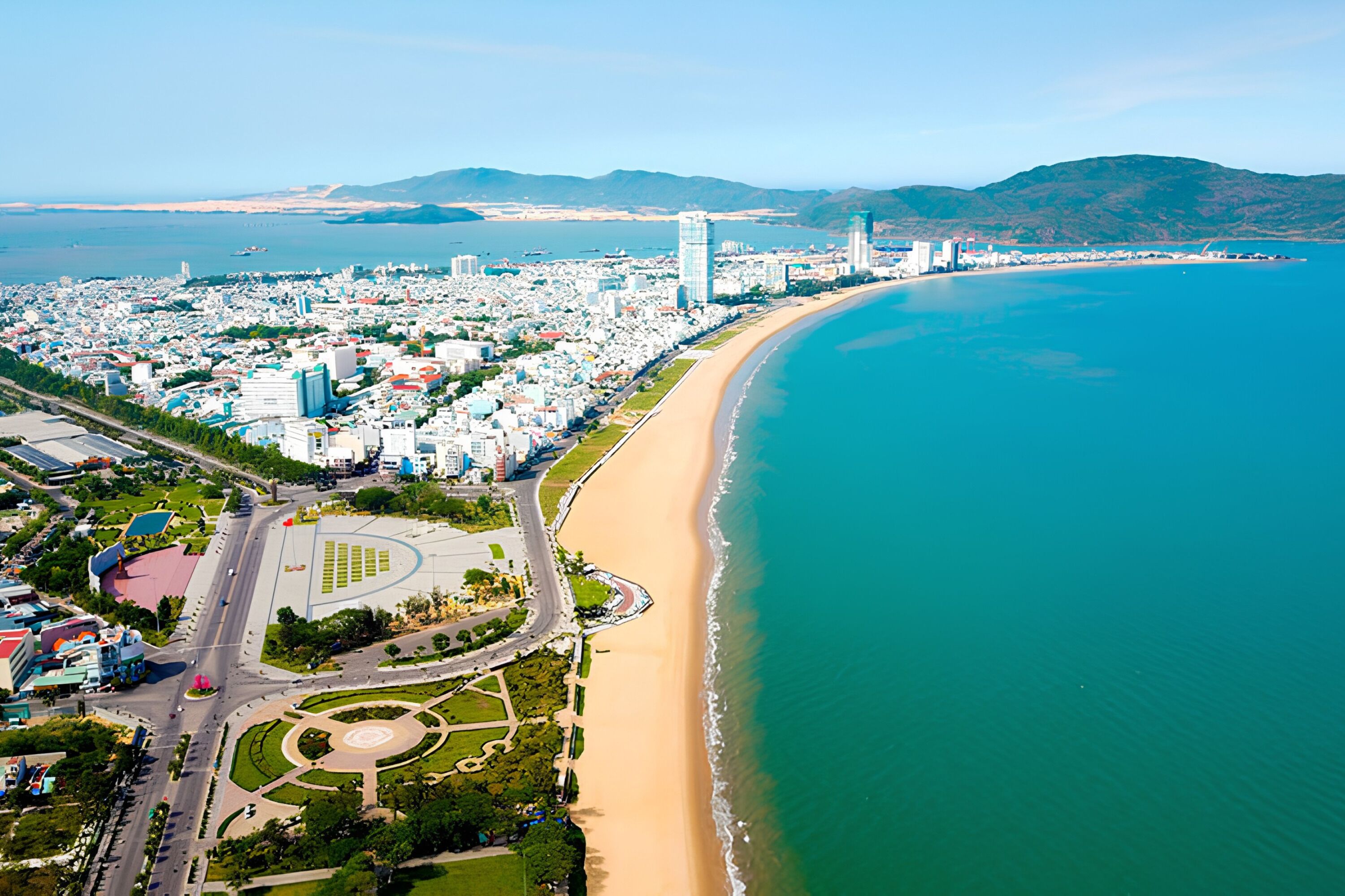 근처 해변, 백사장