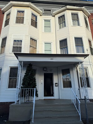Exterior detail - Spacious 3-BR apartment in brilliant  Near Yale University and Hospitals#Apt 5 (New Haven)