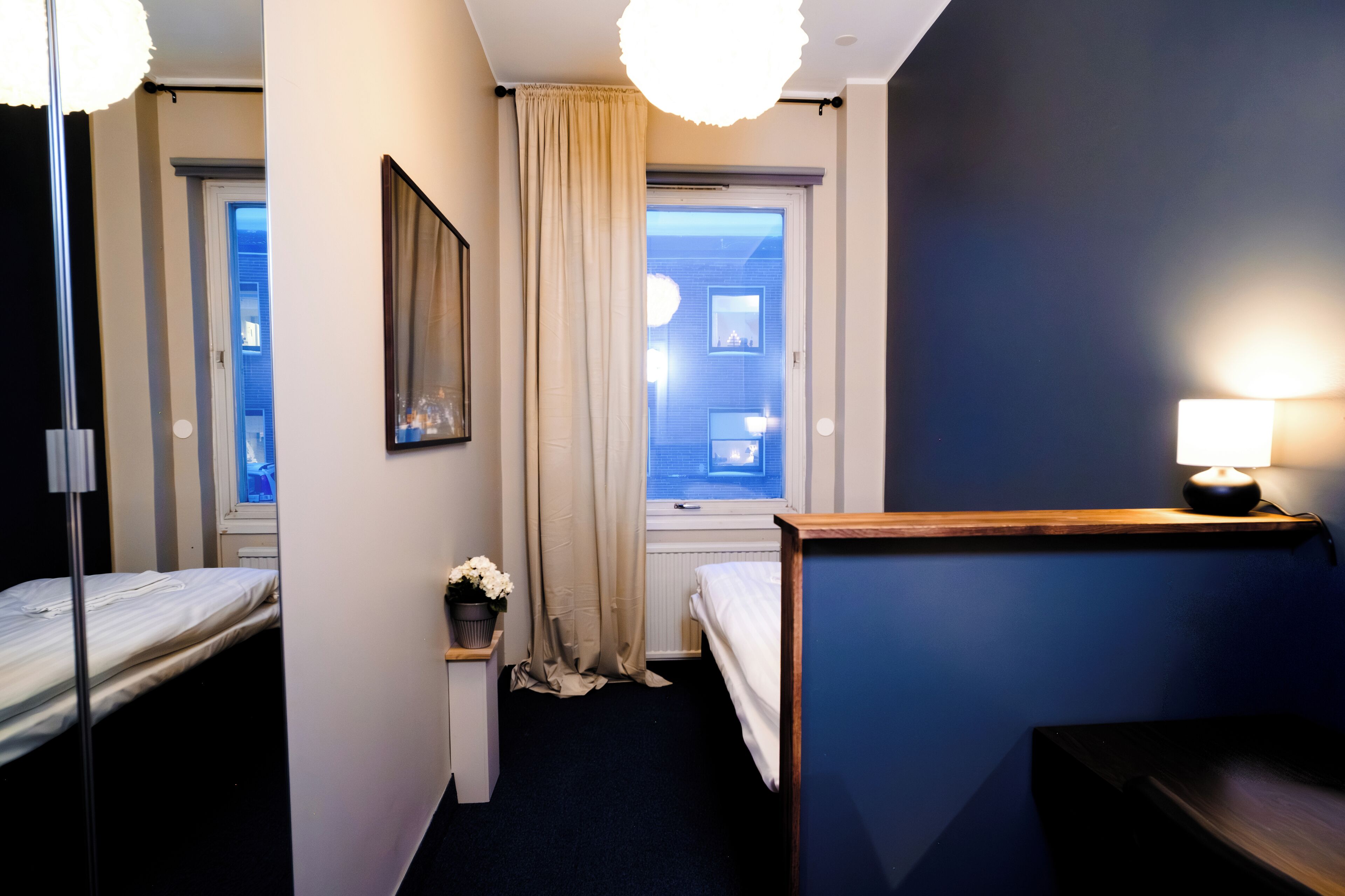 Comfort enkelrum | Skrivbord, arbetsyta för laptop, mörkläggningsgardiner och gratis wi-fi