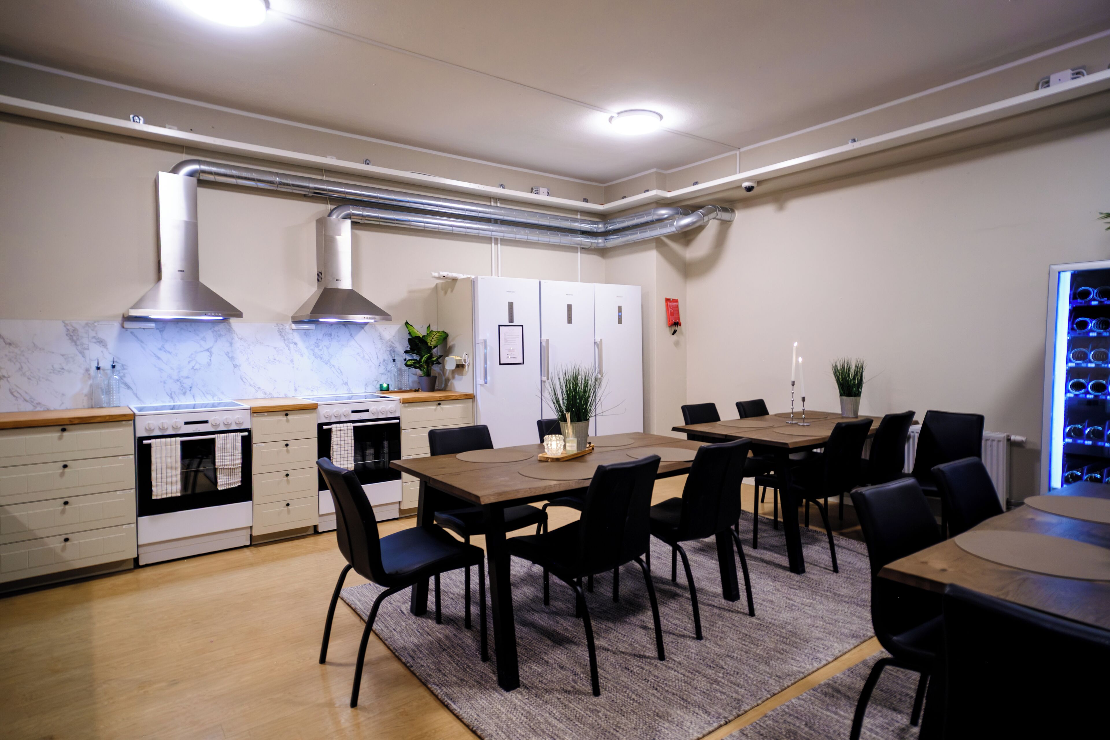 Kyl i allmänt utrymme och mikro i allmänt utrymme