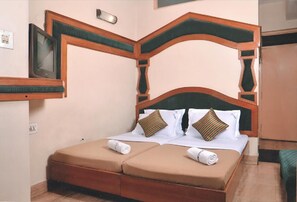 Deluxe Double Room | Premium bedding, memory foam beds, desk, laptop workspace - HOTEL TAJ MAHAL (Bengaluru)