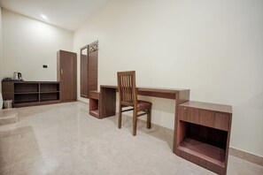 Habitación familiar, varias camas, no fumadores | Escritorio y wifi gratis