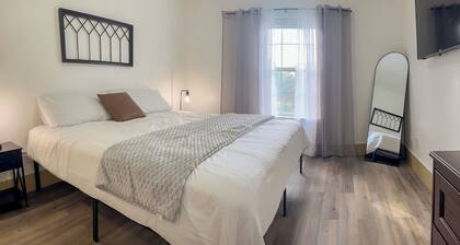 La Porte Retreat Near NRG Stadium & Houston Attractions