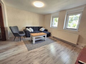 TV - Vacation cottage in Groß Rosenburg (Groß Rosenburg)