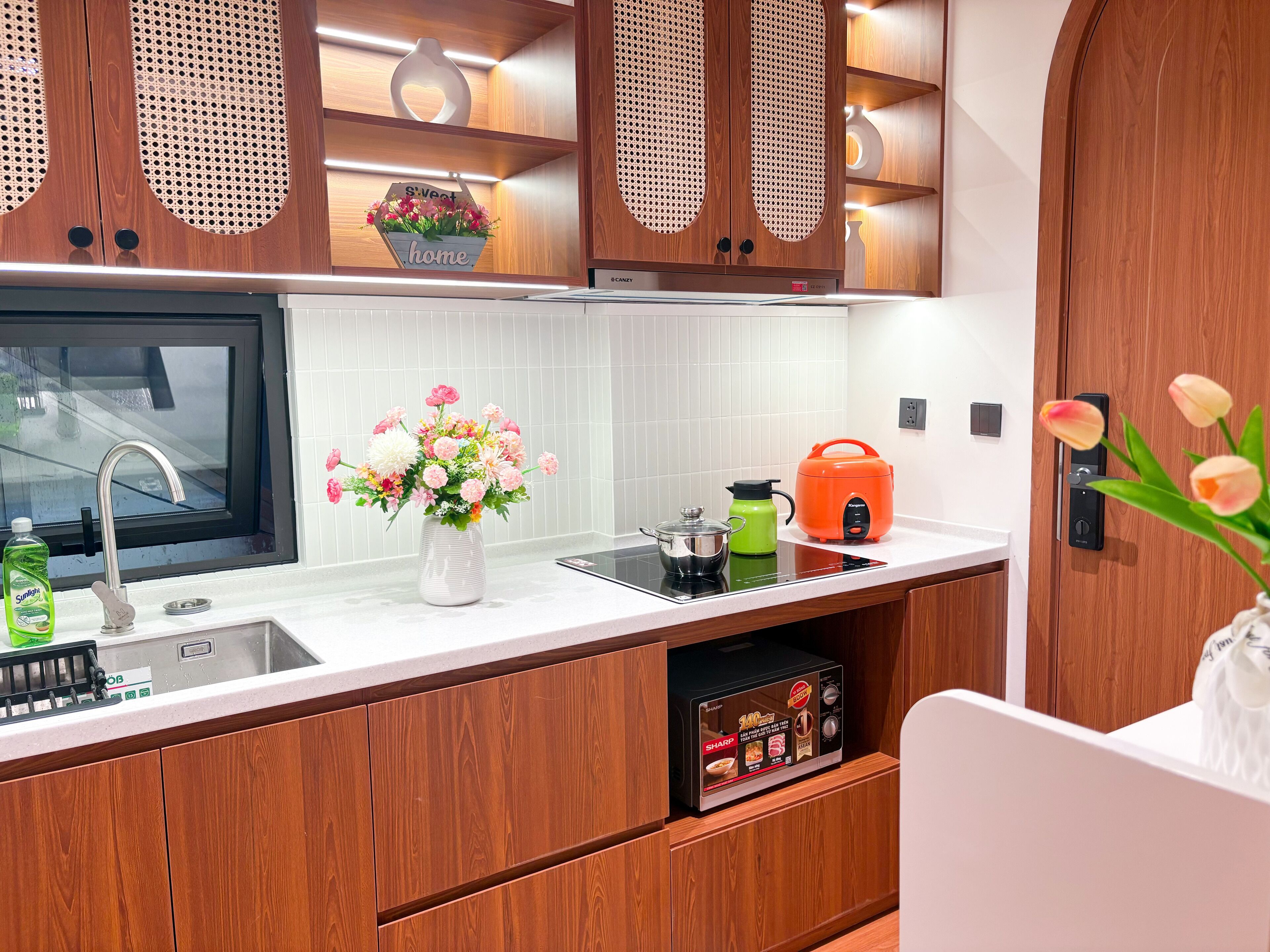 迷你冰箱、微波炉、厨具/餐具