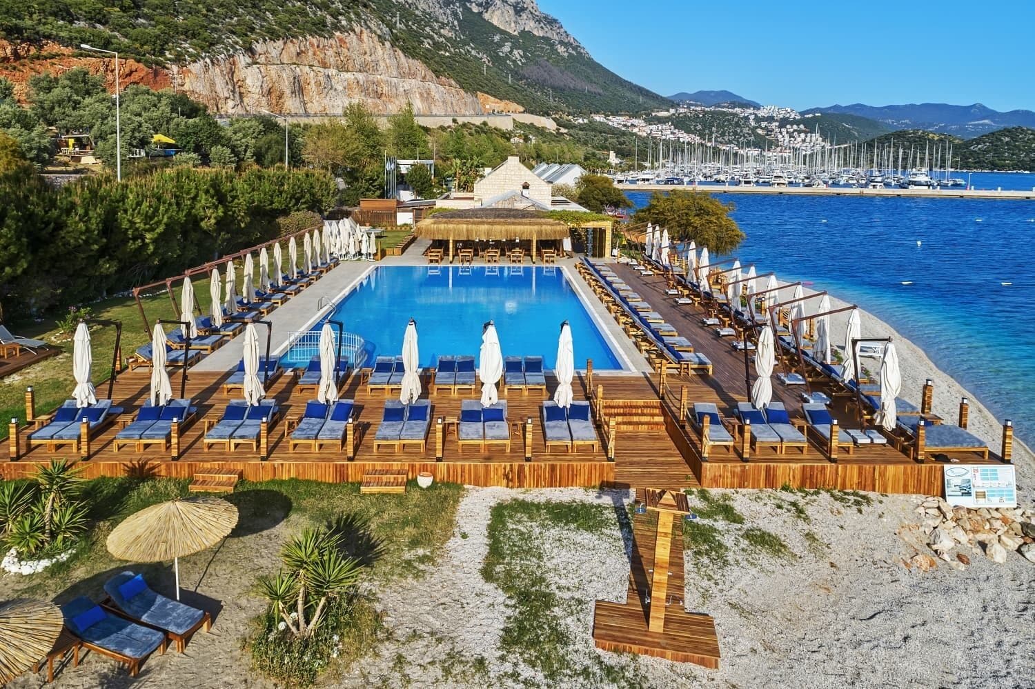 Außenpool (je nach Saison geöffnet), Cabañas (kostenlos), Sonnenschirme