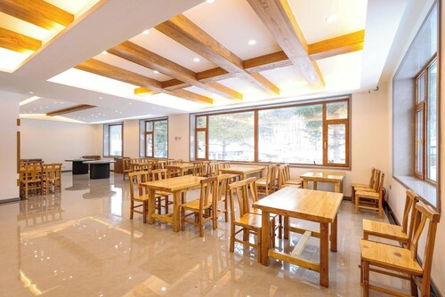 Xuegu Xuefu Lai Inn