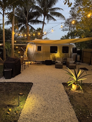 Property grounds - Modern Airstream near Wilton, Beach & Airport (Fort Lauderdale)
