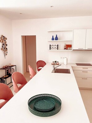 Frigorifero, forno, lavastoviglie, macchina per tè/caffè