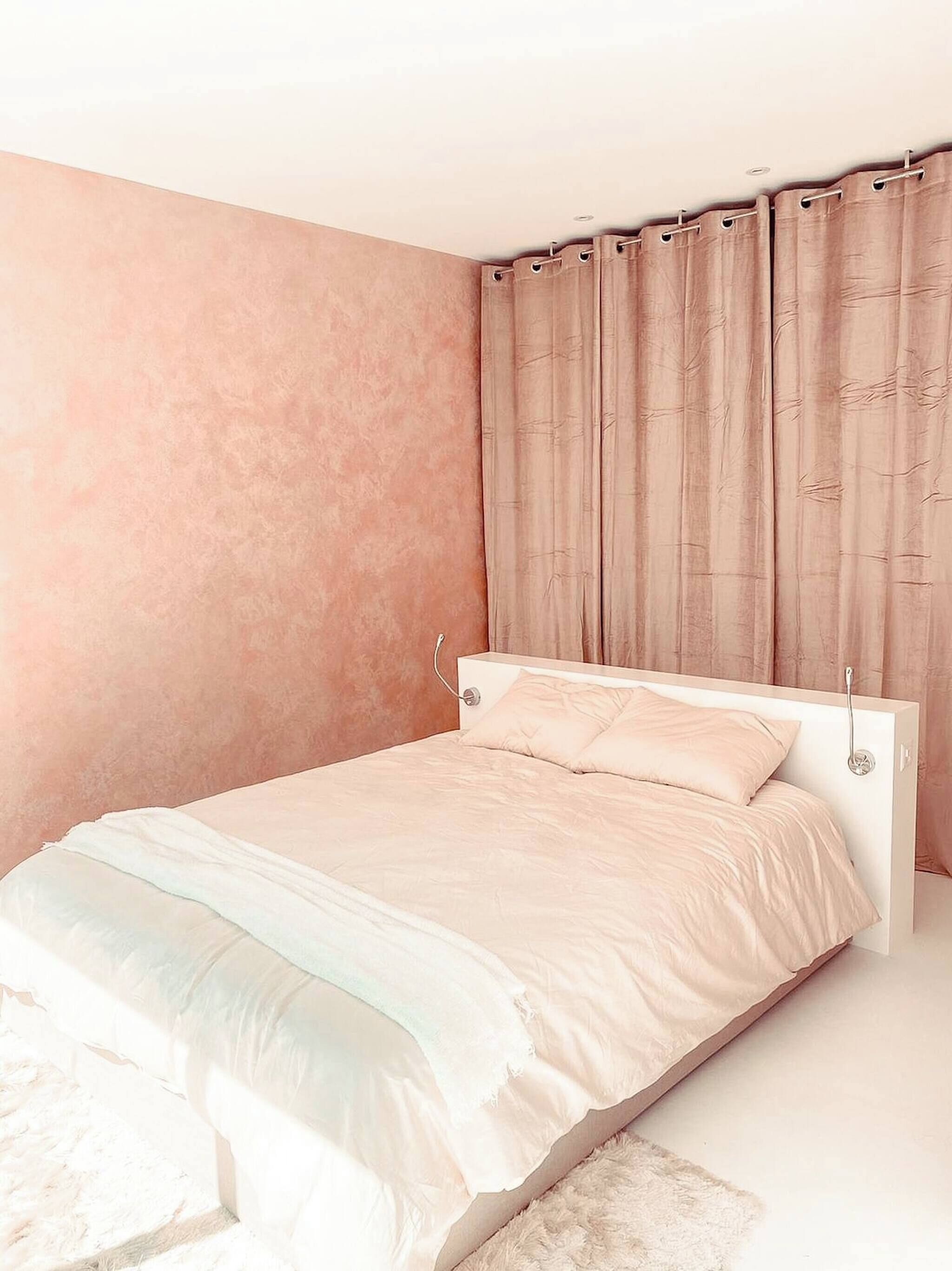 1 bedroom, iron/ironing board, internet, bed sheets