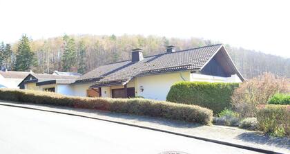 Maison de vacances avec jardin privé et Wi-Fi à Marsberg, Parc naturel du Diemelsee