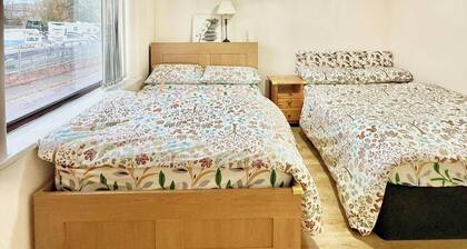 3Bedroom entire house in Stockport Town Manchester