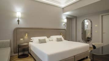 Rom – premium | Safe på rommet, skrivebord for bærbar PC og wi-fi (inkludert)