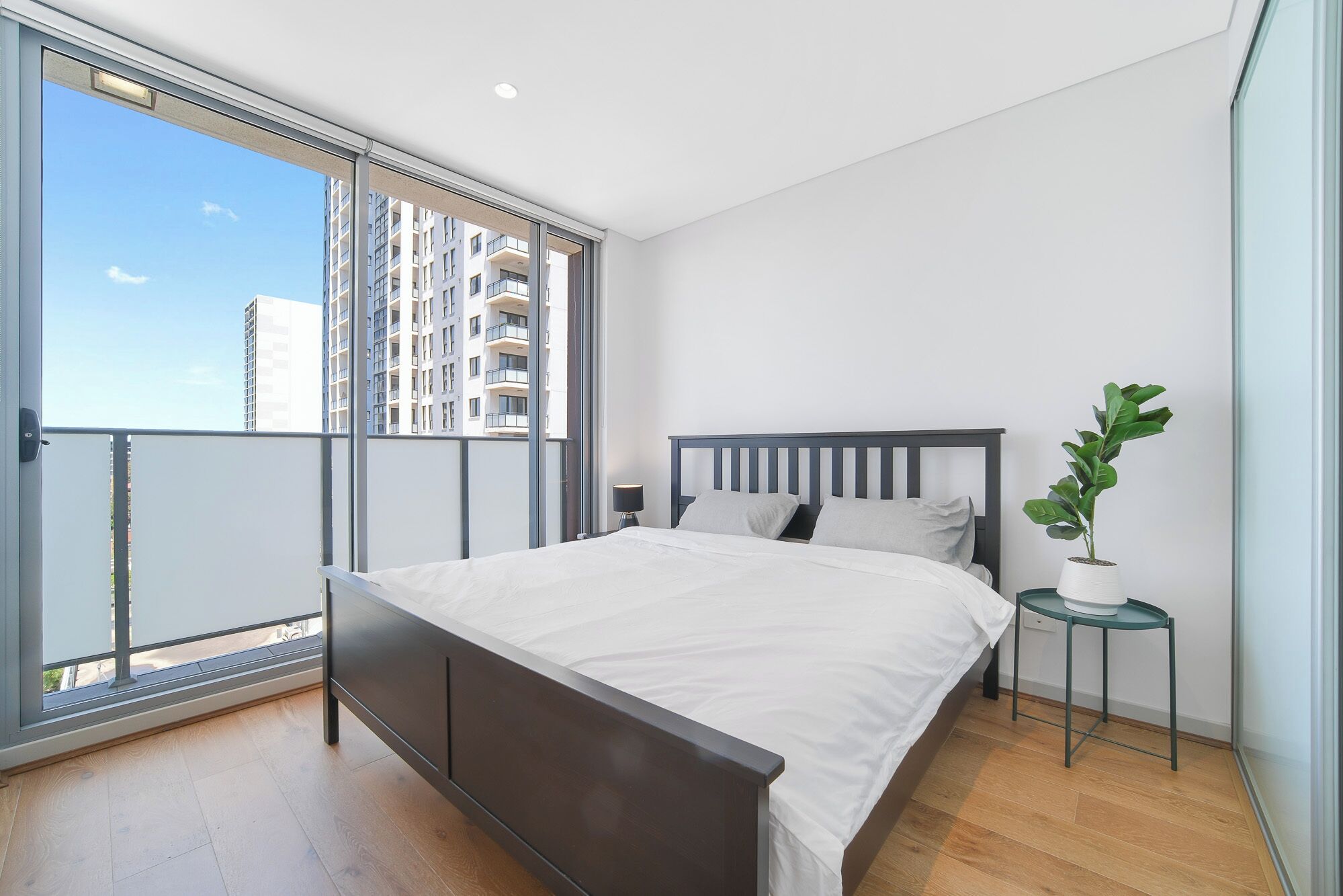 2 chambres, fer et planche à repasser, accès Internet, draps fournis