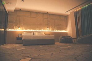 Superior Suite, City View | Iron/ironing board, free WiFi - Bio Hôtel (Lomé)