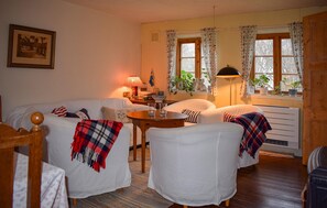 Fireplace - 3 bedroom cozy home in Trelleborg (Trelleborg)