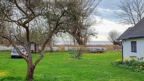 Property grounds - 3 bedroom cozy home in Trelleborg (Trelleborg)