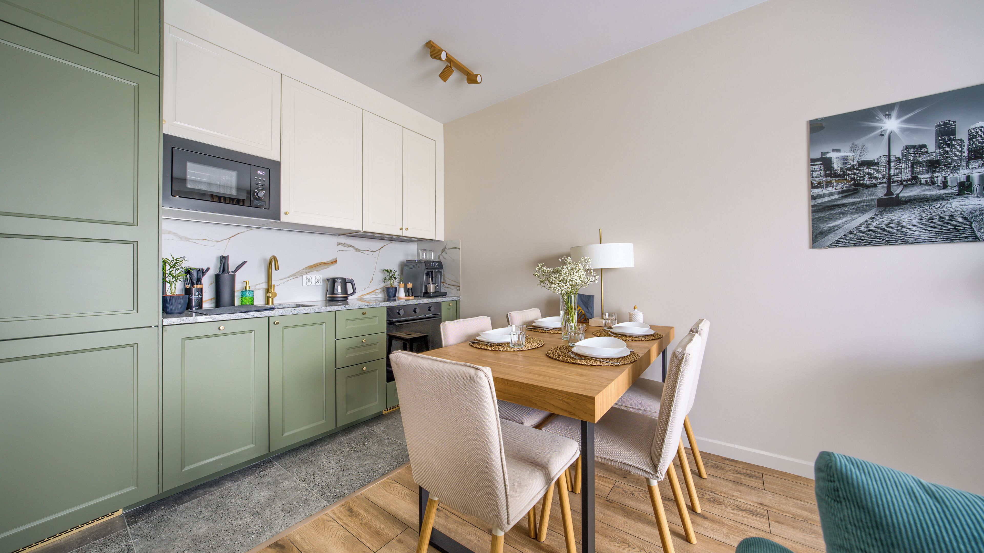 Apartment (18) | Private kitchen | Fridge, stovetop, electric kettle, cookware/dishes/utensils