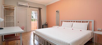 Pink Residence Chalong