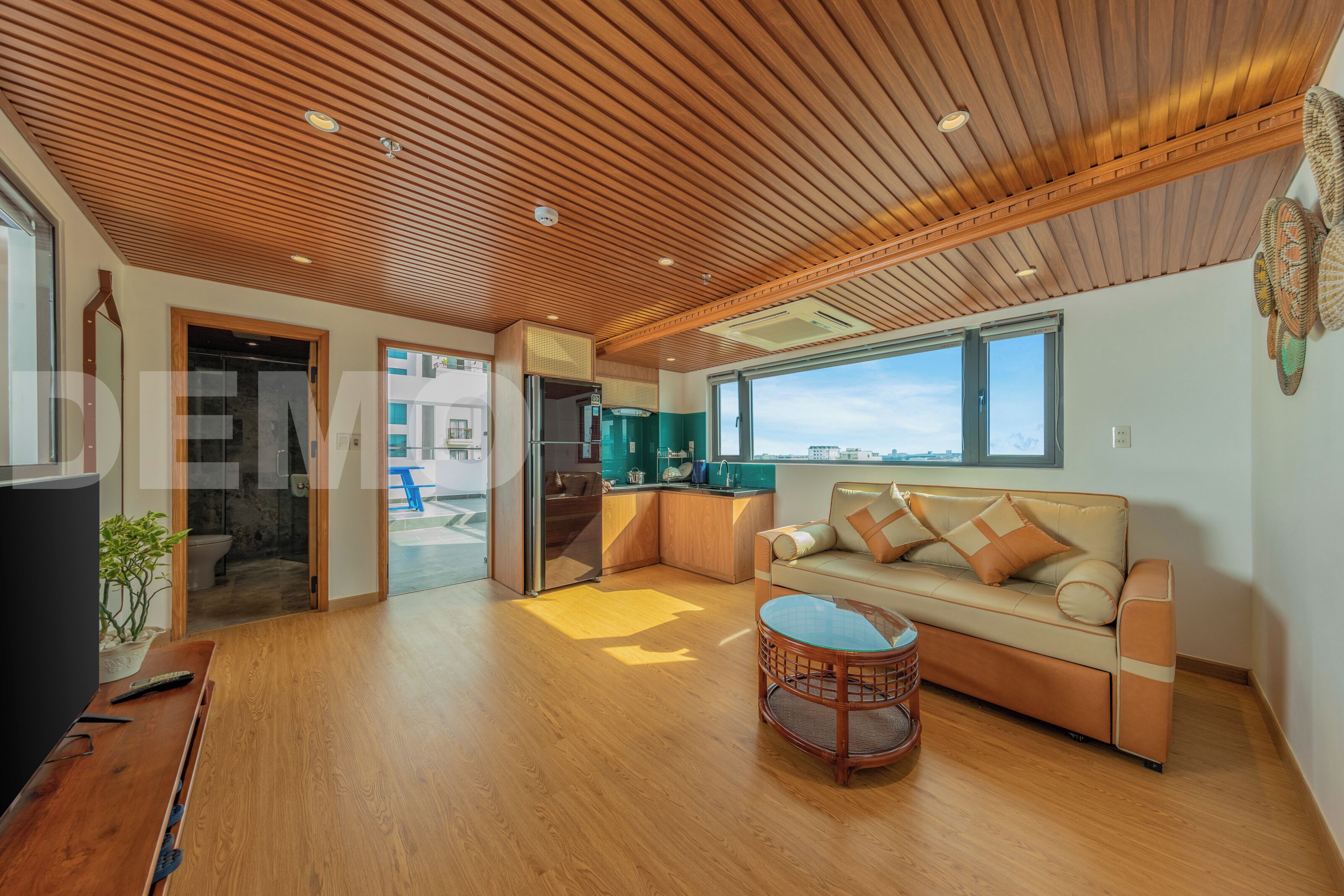 Private Pool Penthouse with Jetted tub and Sofa Bed | Living area | 21-inch flat-screen TV with cable channels