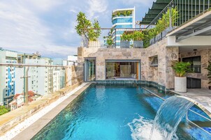 Private Pool Penthouse with Jetted tub and Sofa Bed | Private pool