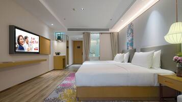 Laptop workspace, free WiFi