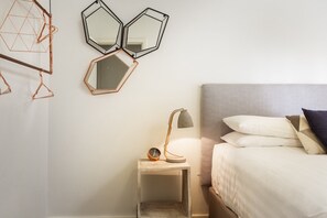 2 chambres, bureau, fer et planche à repasser, accès Internet