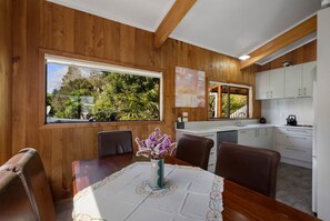 Dining - Peaceful Oasis in the heart of Tapu (Tapu)