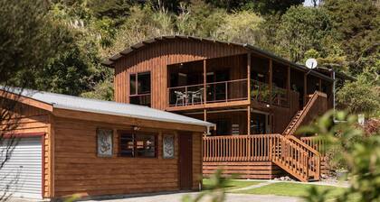 Peaceful Oasis in the heart of Tapu