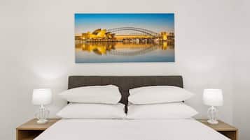 2 bedrooms, desk, iron/ironing board, internet