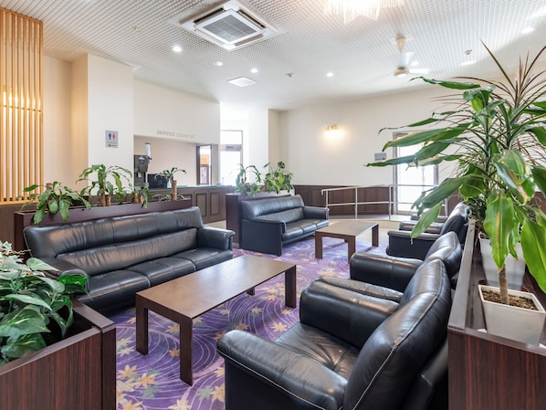 Lobby - Awaikeda Ekimae Hotel Eleven (Miyoshi)