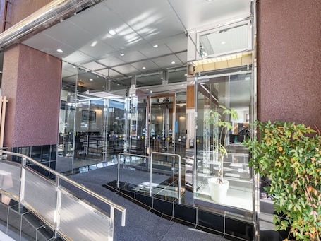 Exterior. Awaikeda Ekimae Hotel Eleven