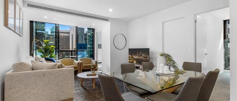 Smart-tv, pejs, kontorer