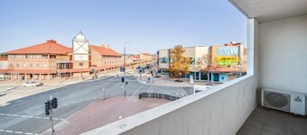 Komfortabel 1-sengs lejlighed ved søen med sikker parkering