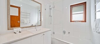 Comfortable 3-Bed Haven Near Canberra Attractions