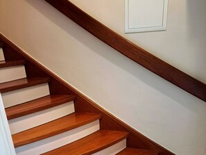 Interior - Apartment 'Algetet' with Shared Terrace, Garden, and Wi-Fi (Hannover)