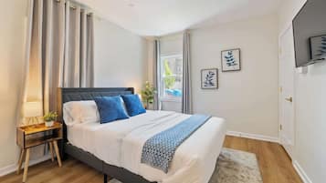 Iron/ironing board, travel cot, WiFi, bed sheets