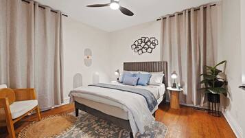 Una scrivania, ferro/asse da stiro, Wi-Fi, lenzuola