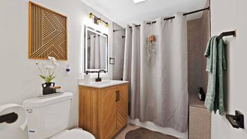 Doccia, asciugacapelli, asciugamani