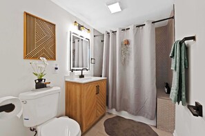 Doccia, asciugacapelli, asciugamani