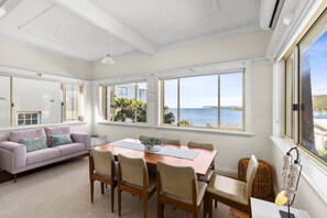 Interior - Fairlight 2-Bed Apartment Steps from the Beach (Fairlight)