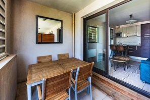 Dining - Waterfront Riviera Charm with a View (Mandelieu-la-Napoule)
