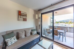 Smart TV - Sophisticated Coastal Retreat near sea (Mandelieu-la-Napoule)
