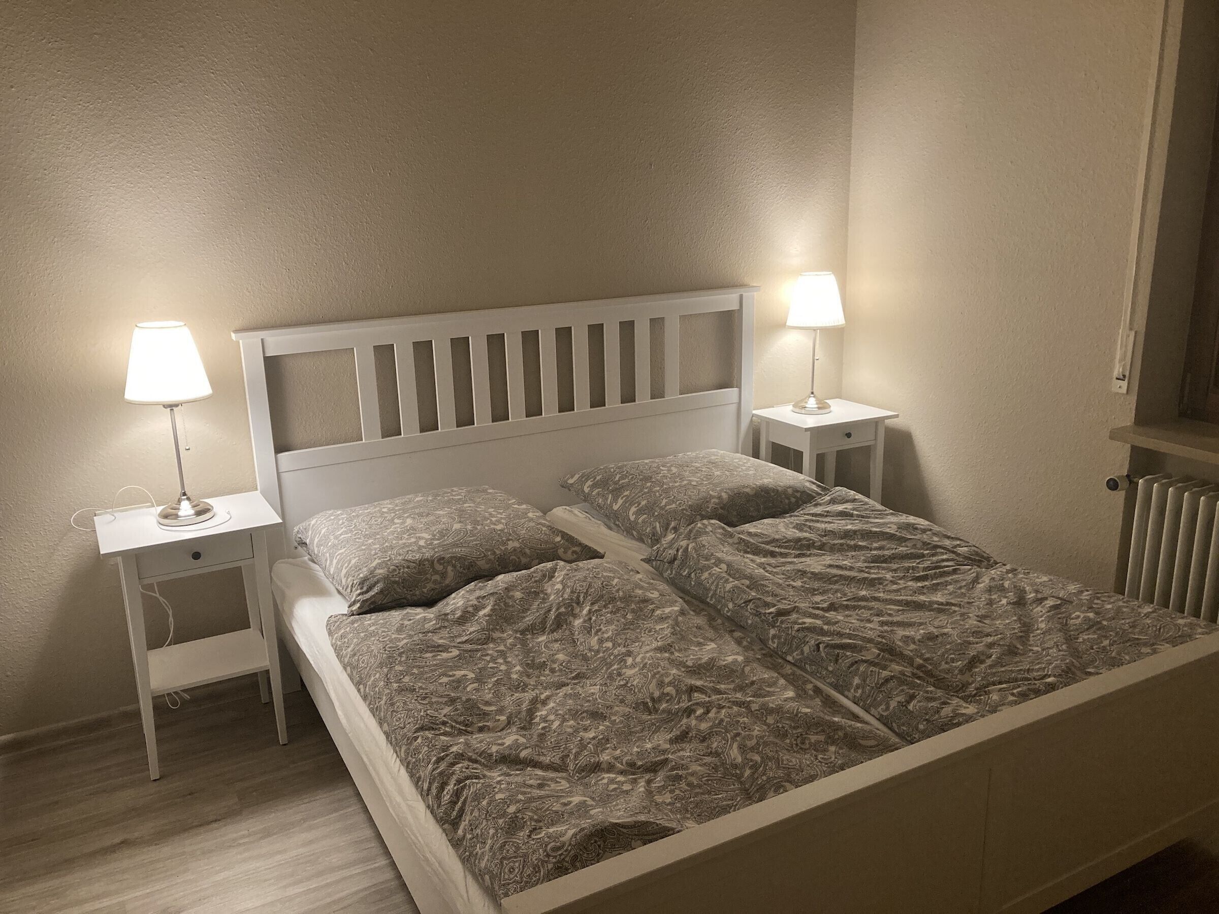 Bügeleisen/Bügelbrett, WLAN, Bettwäsche