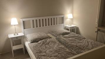 Bügeleisen/Bügelbrett, WLAN, Bettwäsche